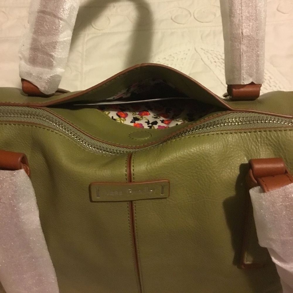 Vera Bradley Purse: Brand New - Picture 5 of 7